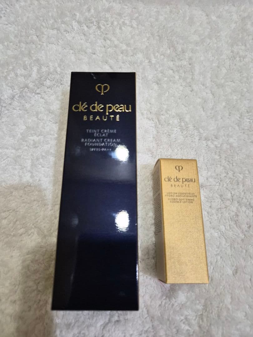 本日のみ価格・おまけつき極美品】クレドポーボーテタンクレームエクラnオークル10