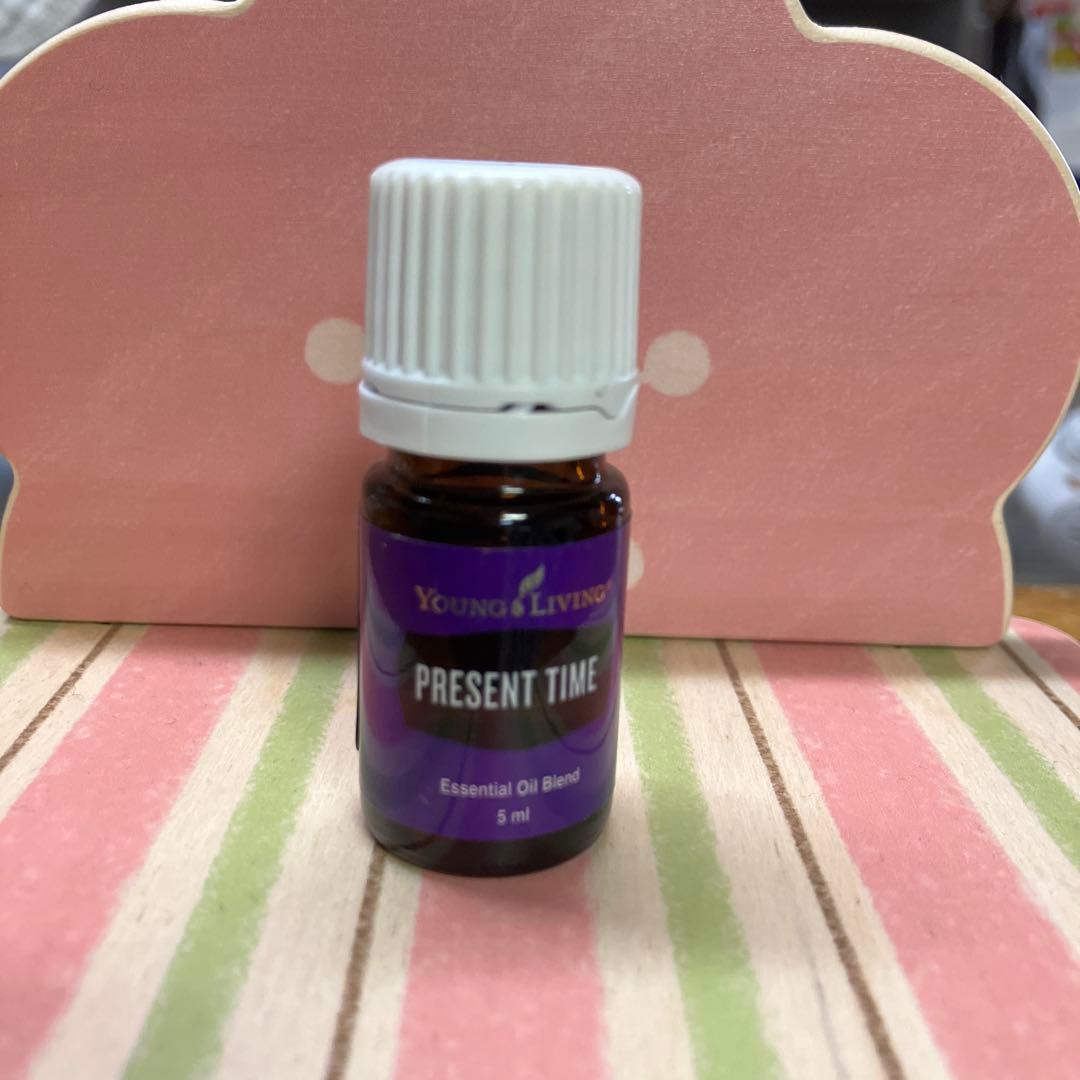 新品未開封】ヤングリビング プレゼントタイム 5ml - メルカリ