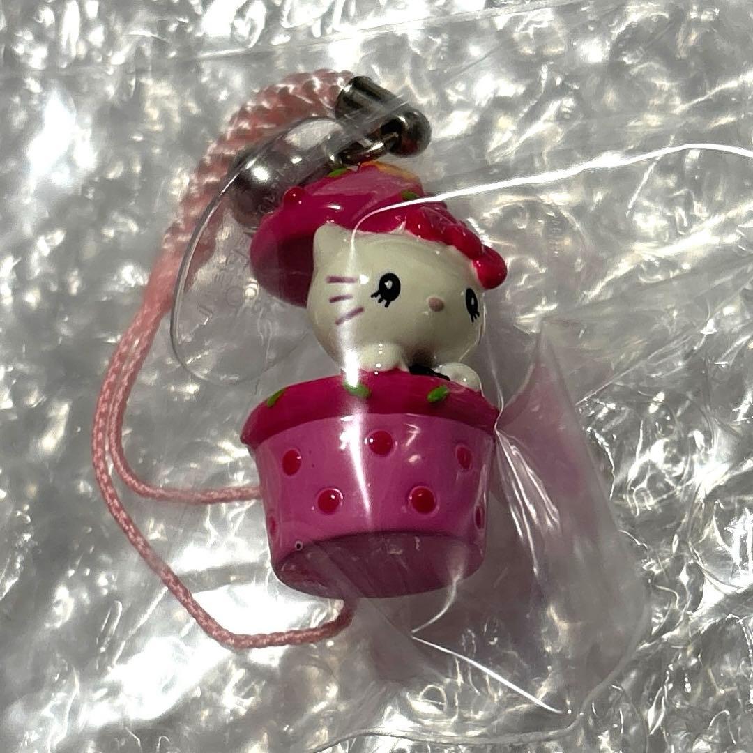 USJ ストラップ キティ カップケーキ 新作登場！ ハローキティのカップケーキドリームのボールペン☆ 価格