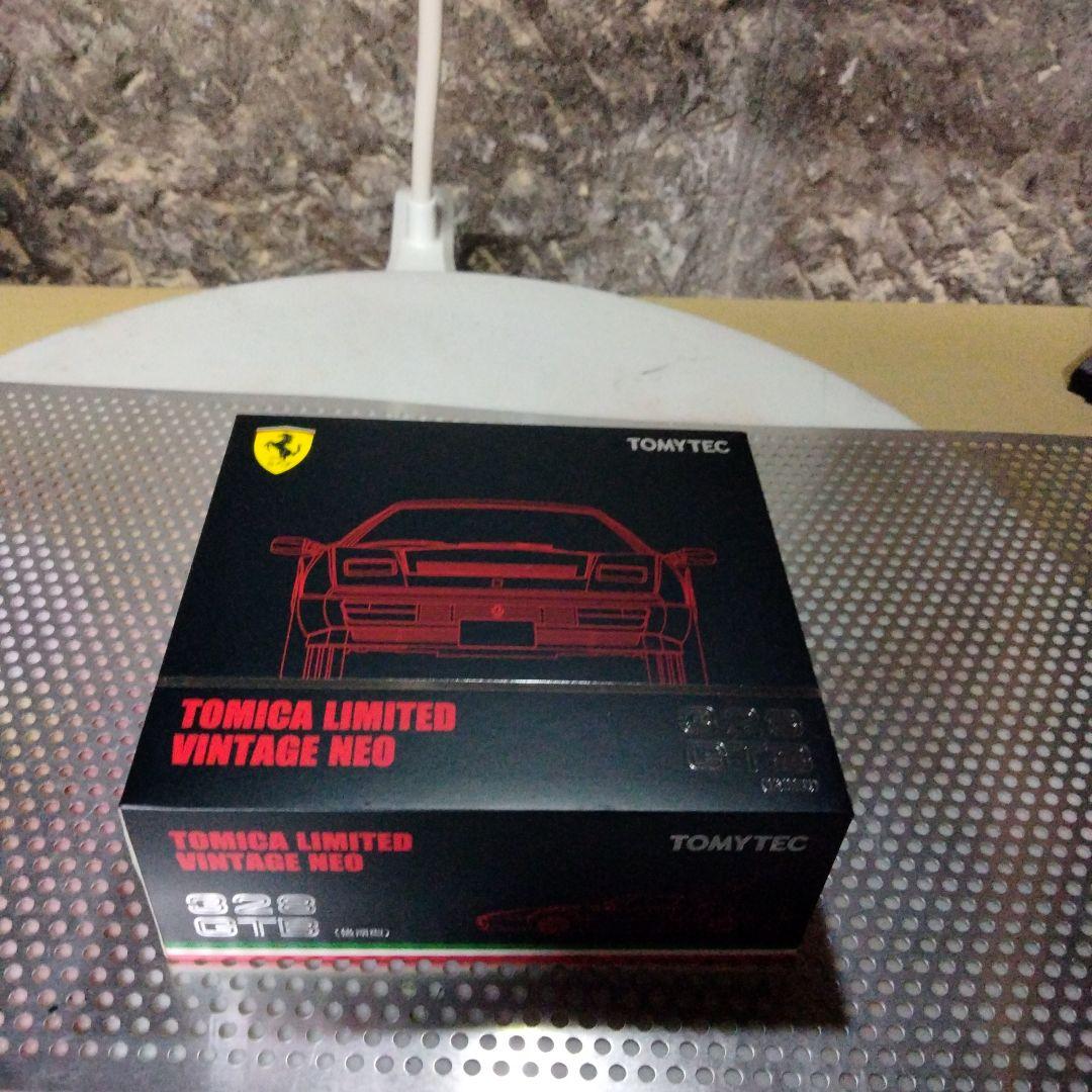 1/64 トミカリミテッドヴィンテージ　フェラーリ 328GTB（後期型）