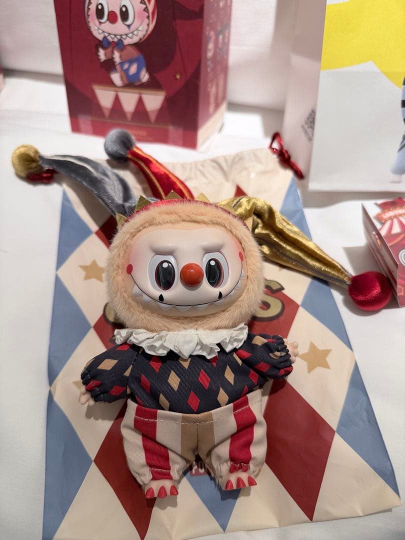 ポップマート Labubu ラブブ Why so serious シークレット - メルカリ