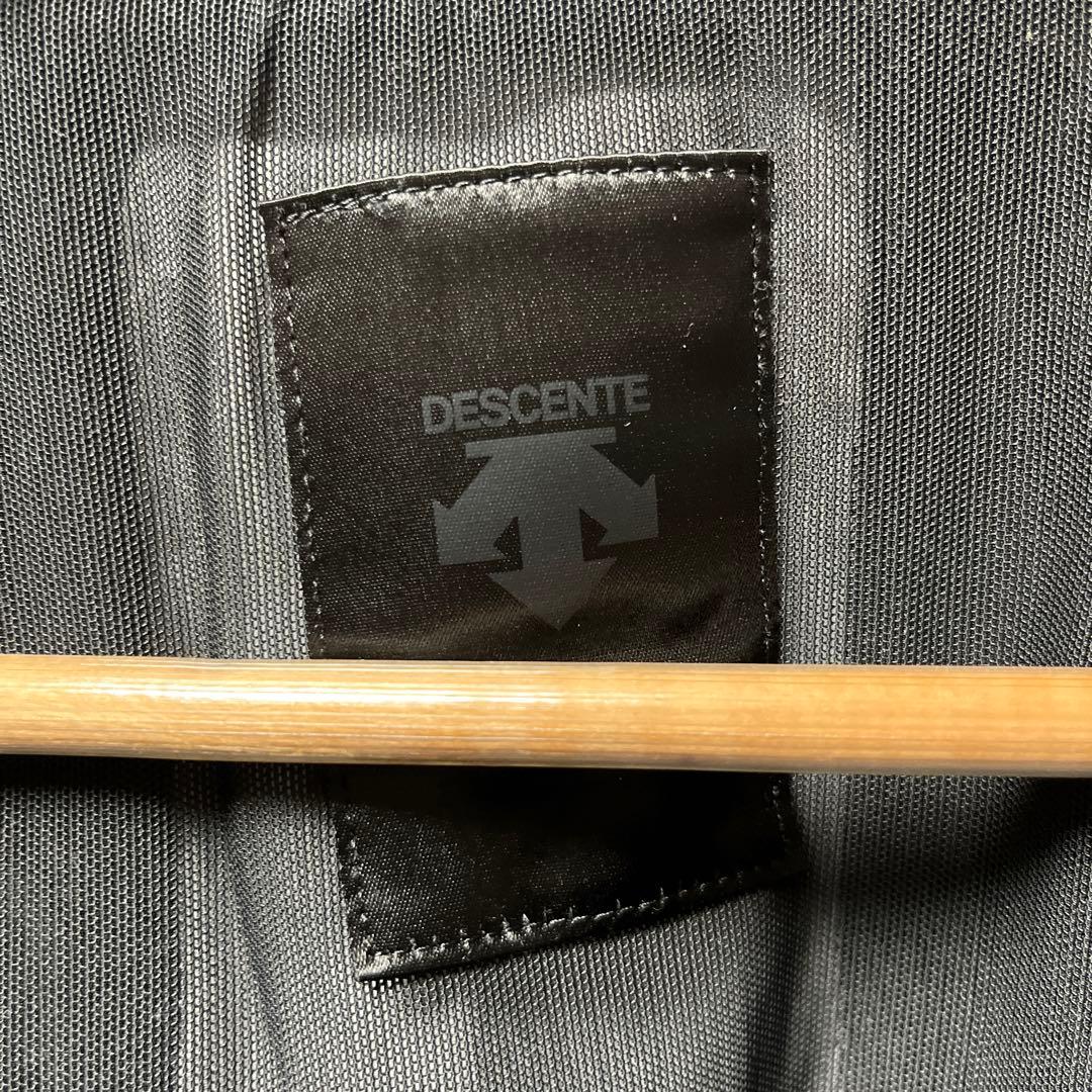 R*y様 【定価11万】DESCENTE JACKET REBUILD BLAC - メルカリ