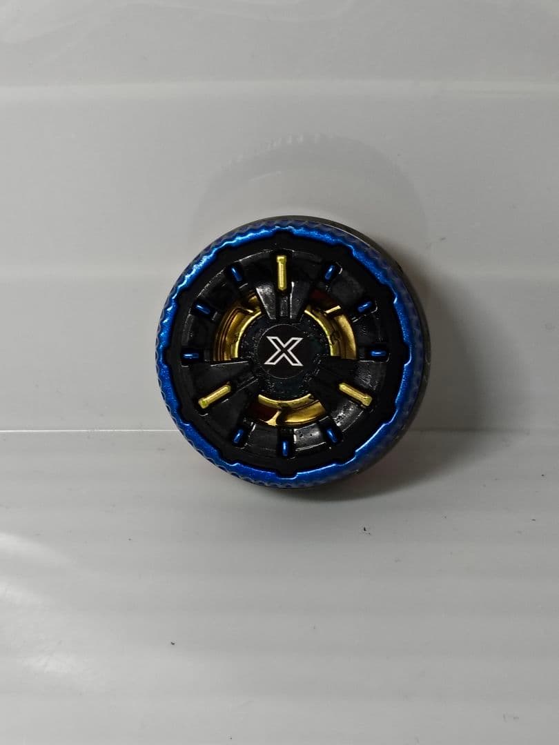 ベイブレードX魔改造品　ベアリング搭載、左右両回転対応クロックミラージュ