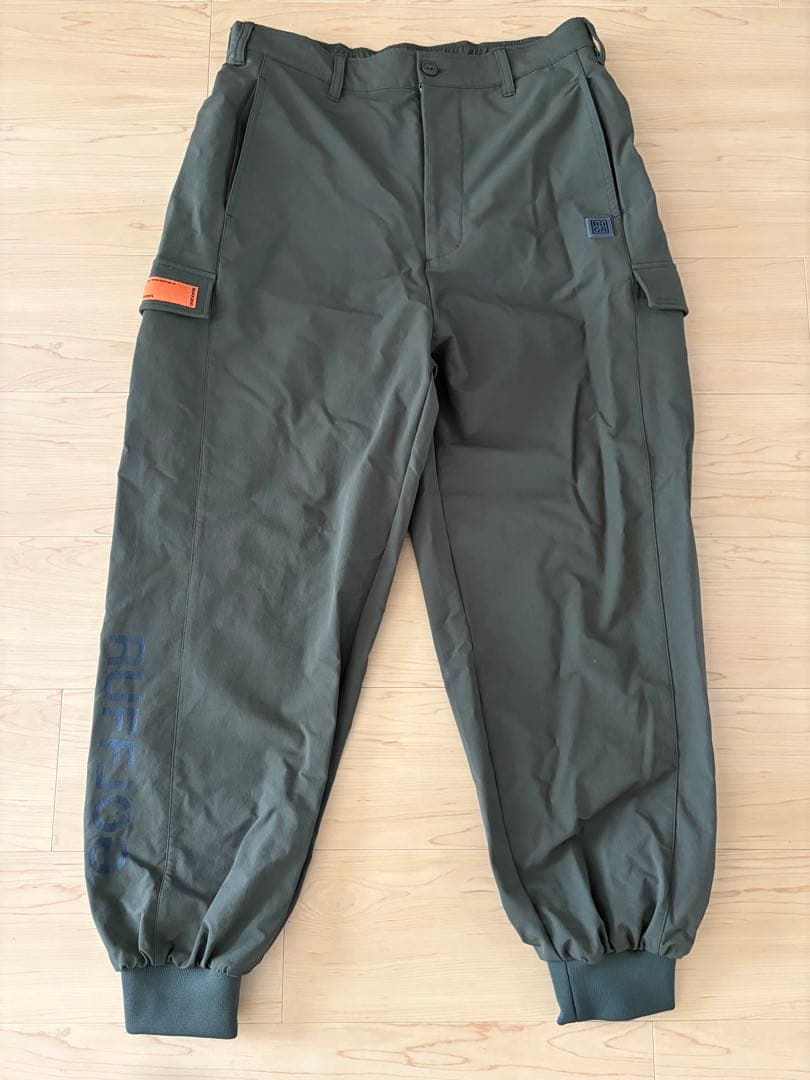 ラフロッグ　RUFFLOG カーキパンツ