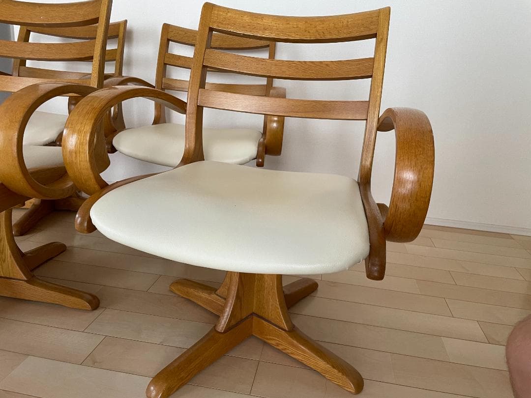 イバタ　ダイニングチェア 回転式　４脚セットまとめて