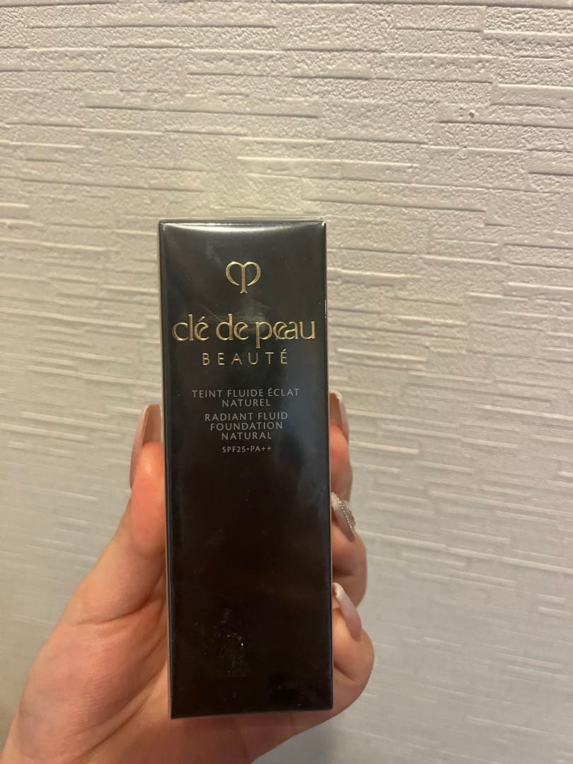 きぃ⭐︎タンフリュイドエクラ　ナチュレル　クレドポーボーテ　ファンデーション compass1650667087.jpg