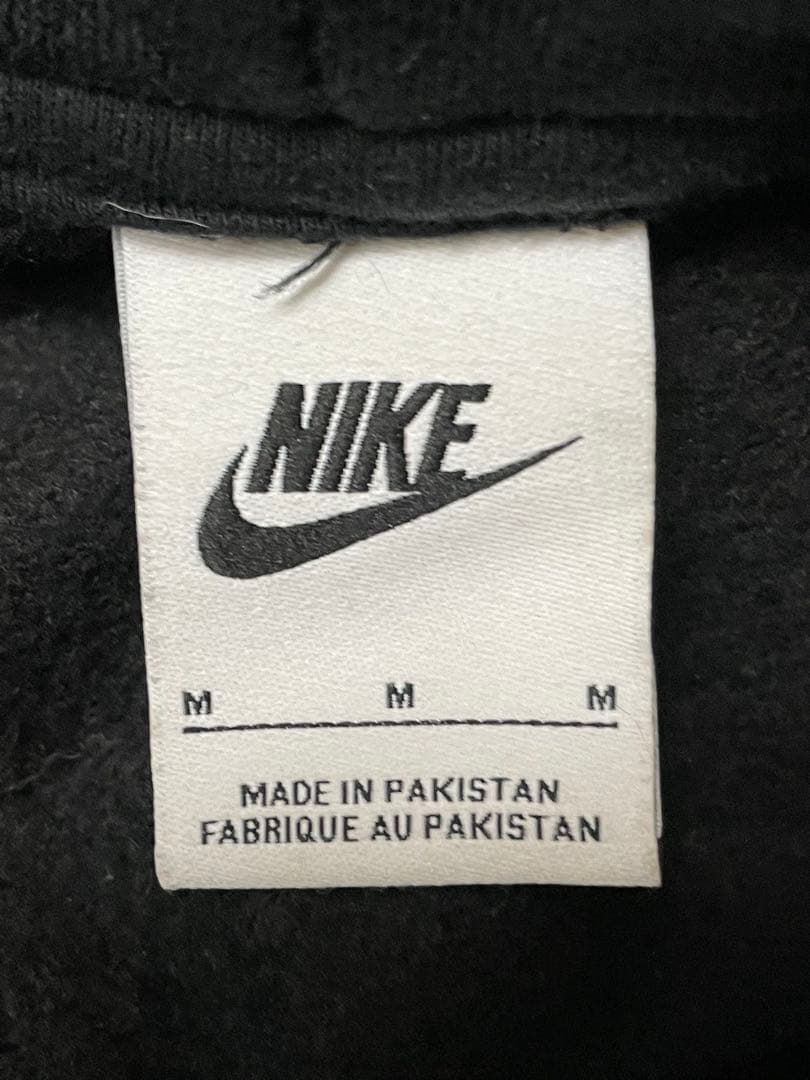 NIKE ナイキ パーカー センターロゴ 刺繍 ワンポイント 黒 ス