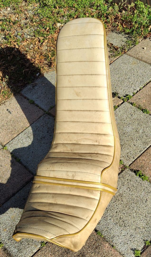 XJ400 3段シート　40センチ 楽天市場】ヤマハ XJR400 4HM 前期 KingRoad88 3段シート エナメル