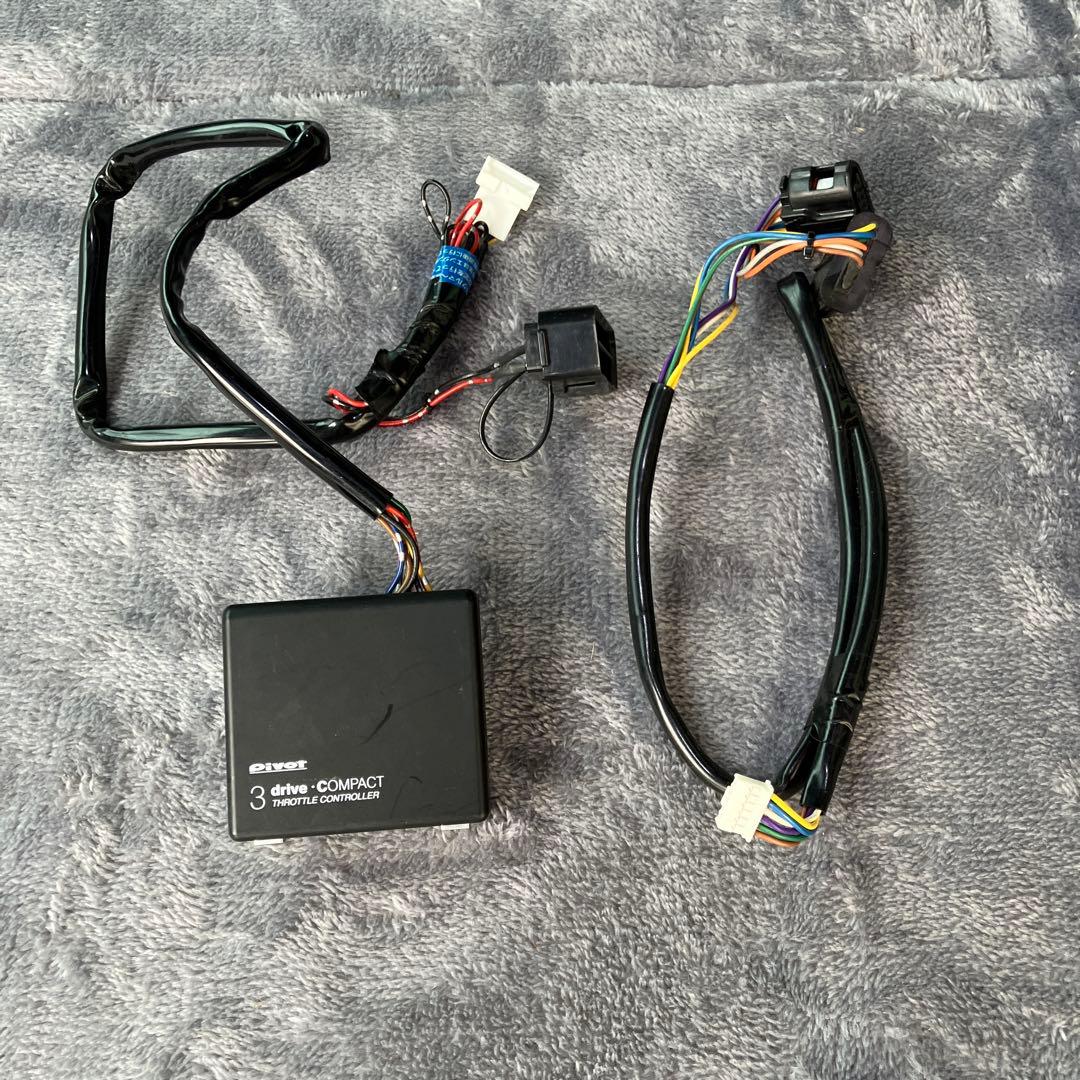 Pivot 3 drive COMPACT スロットルコントローラー