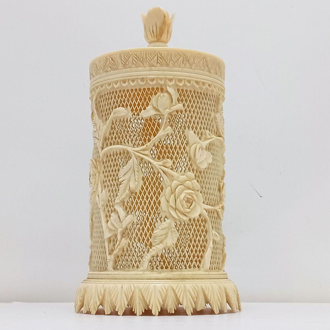 Y2556 高級彫刻 透かし彫り 花彫刻 蓋物 総重量89.7g 306176fb5a42fefb4b79a5d136c390