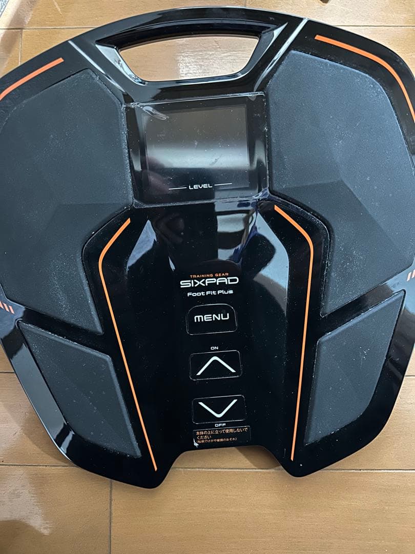 中古品　マッサージ　￼￼SIXPAD POWER FIT PRO