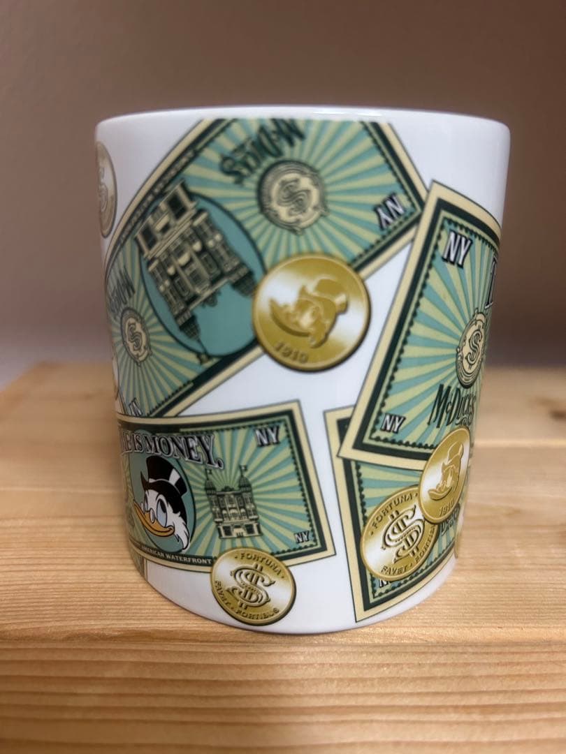 スクルージマクダック 紙幣 マグカップ 金貨 - メルカリ