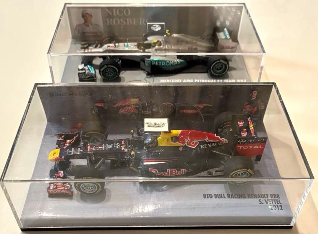 ミニチャンプス　F1 ミニカー　レッドブル　ベッテル、メルセデス　ロズベルグ