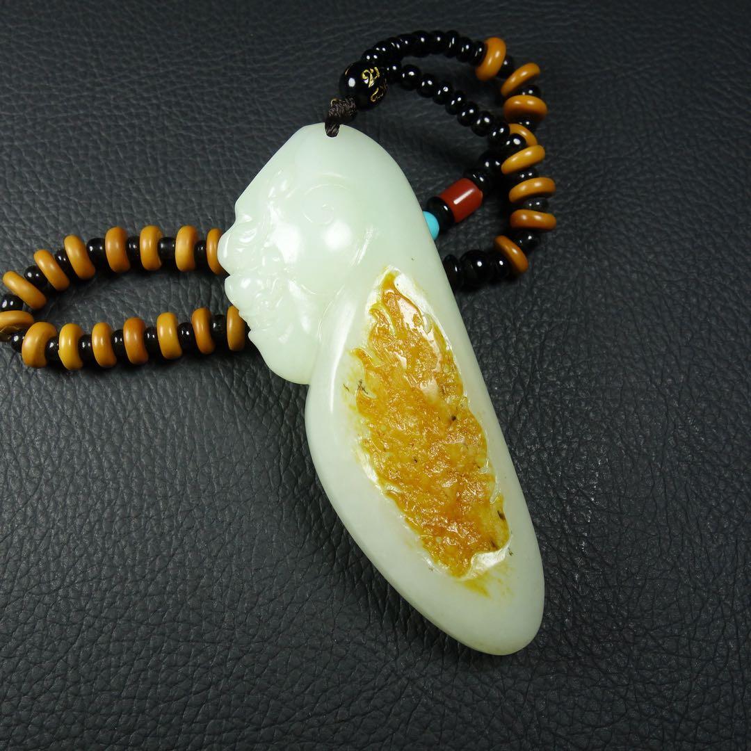 本玉 貴重な新疆産和田玉 天然石 極細工 中国玉彫刻　霊獣 鑑賞根付 旧家蔵出し