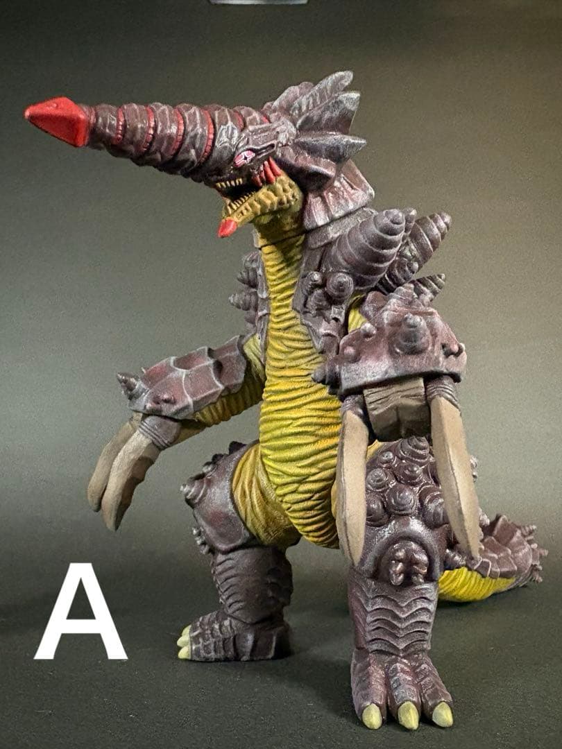 ウルトラ怪獣　グライムＡ　ソフビ リペイント