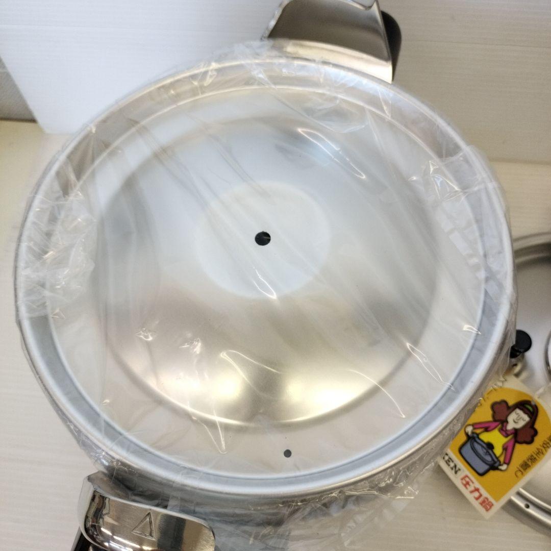 理研圧力鍋 大容量 8㍑1升3合炊き 説明書クッキングブック付き - メルカリ