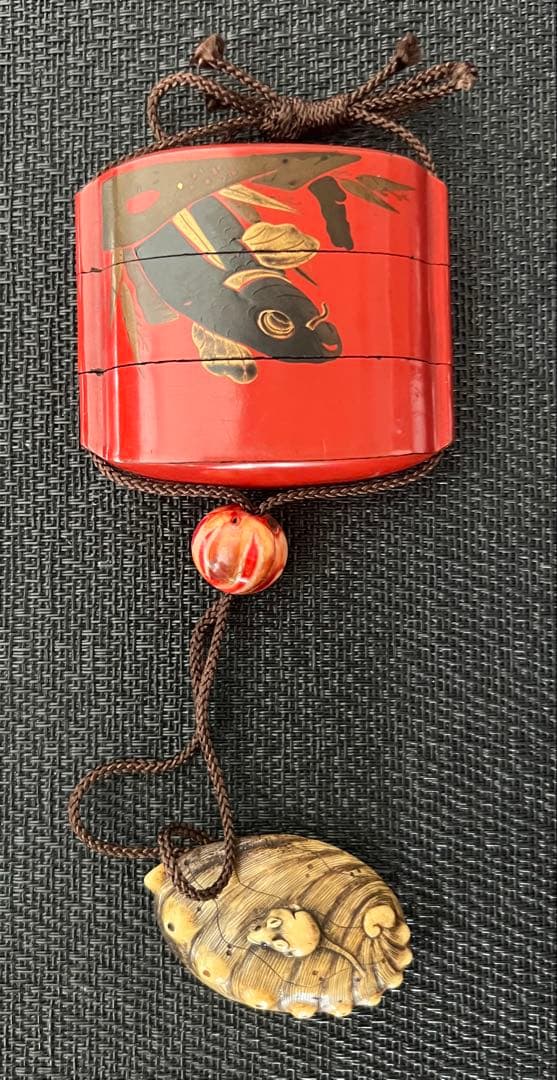 時代物 印籠 根付 蒔絵 三段 鯉 鼠 アンティーク 収納袋付 江戸-明治 木製 蒔絵 印籠 根付 合箱 東K8-0226☆2F トヒトチ - メルカリ
