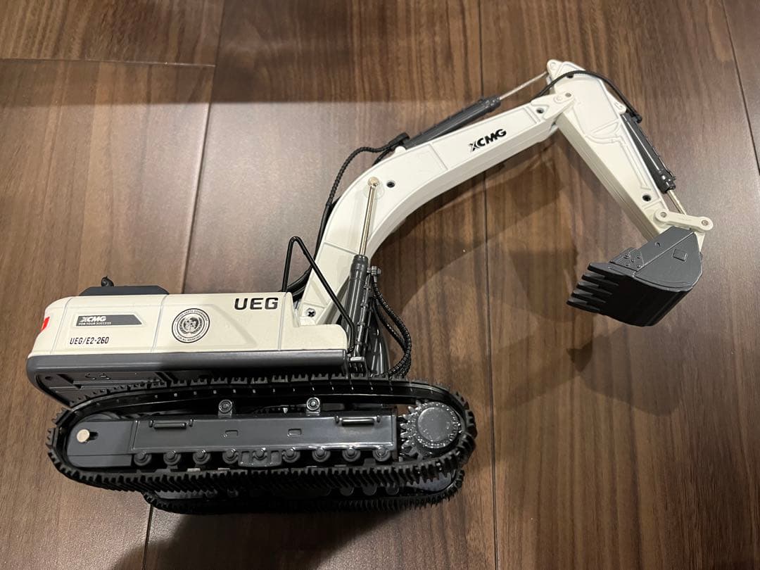 映画『流浪地球II』ショベルカー模型 XCMG UEG/E2-260 1/40 - メルカリ