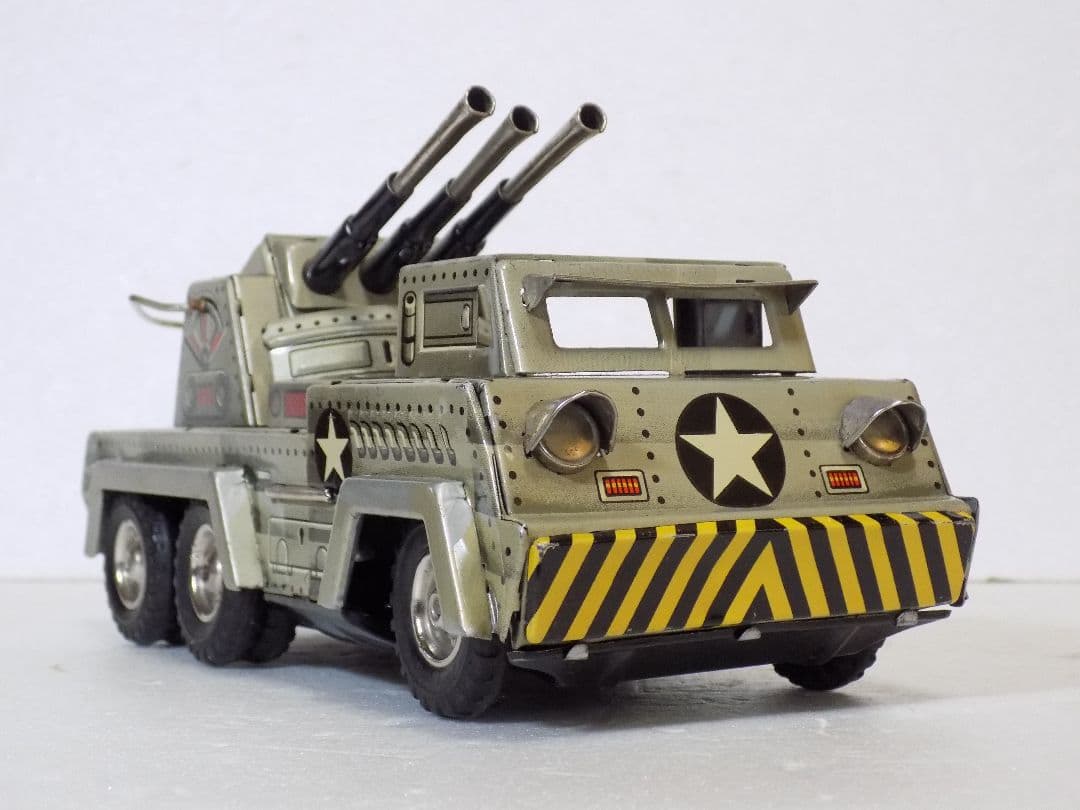 希少ブリキ 三恵玩具 【HALF TRACK】フリクション 動作品 - メルカリ