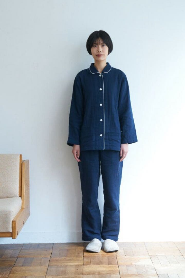 新品　リライブ　ネイビー ボタン付きパジャマ　サイズM 正規品