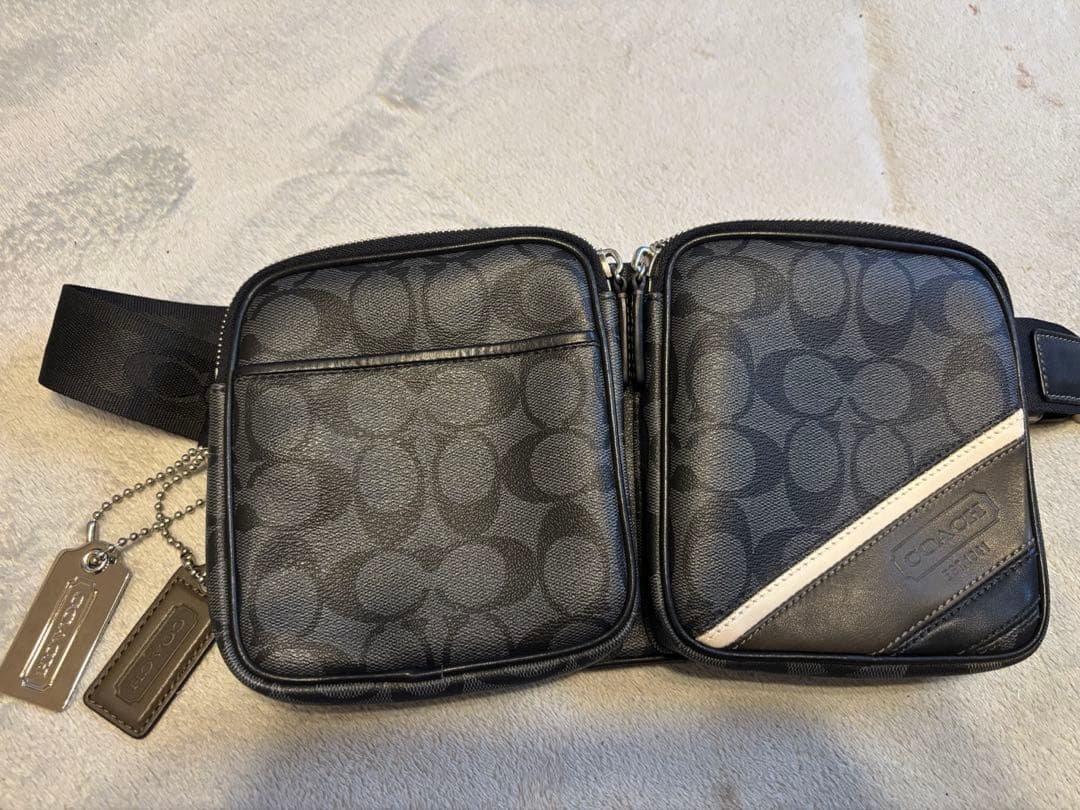 COACHボディバック