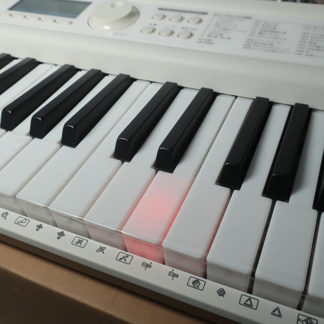 CASIO LK-526 光ナビゲーション キーボード 2022年製 61鍵盤 - メルカリ