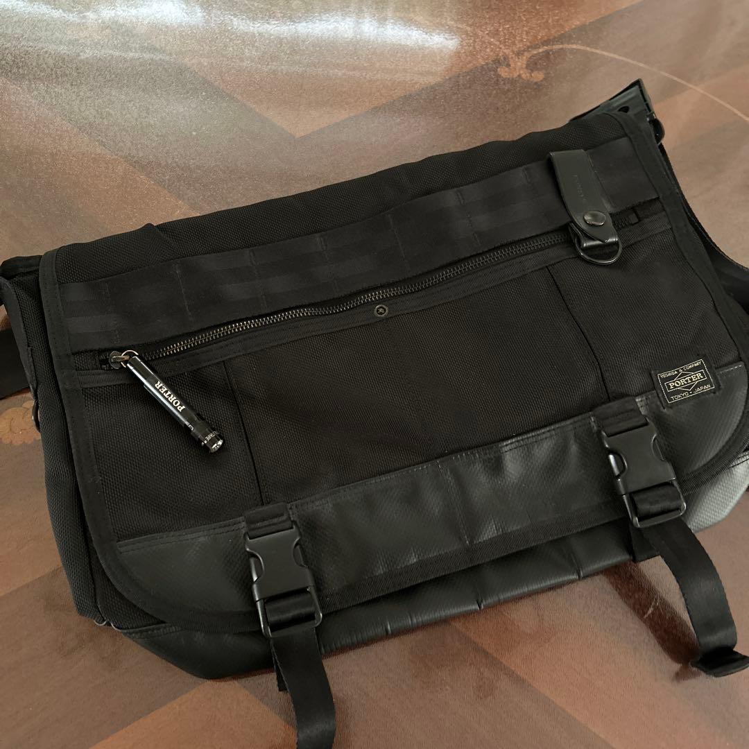 PORTER ヒート　メッセンジャーバッグ　ライト付き　大容量