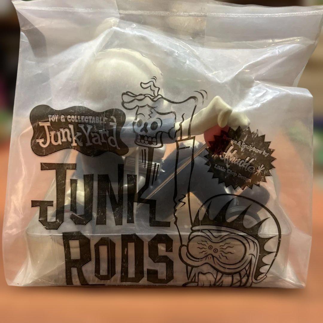 ラットフィンク、ホットウィール、Junk Yard、激レア AUTO WORLD 1:24 RAT FINK 1966 VW Beetle w/Tear Drop Trailer & Rat