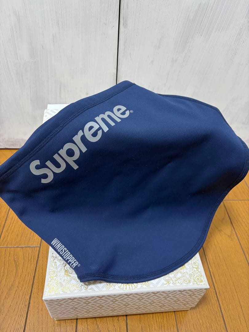 ＳＵＰＲＥＭＥ　シュプリーム　ネックウォーマー　ネイビー Supreme - 新品半タグ Supreme ネックウォーマー navy 加工 メンズ兼用
