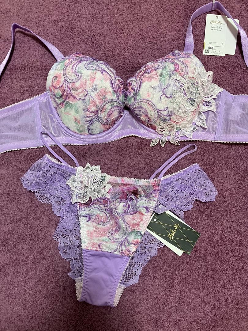 サルート E65 ブラ ソング ワコール 07