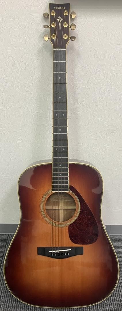 Yamaha　DW-8 VRS アコースティックギターとケースセット
