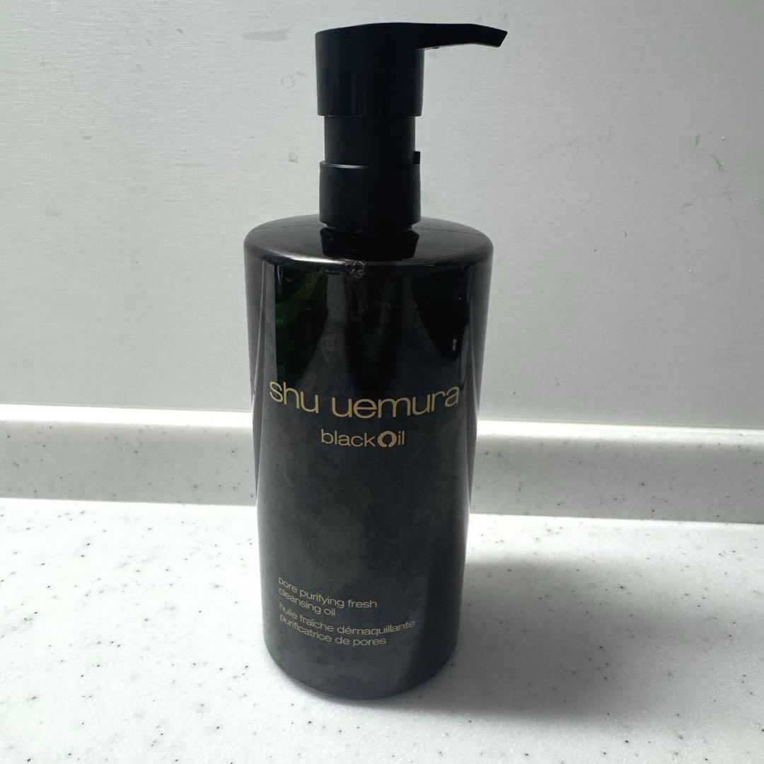 シュウウエムラ　ブラック クレンジング オイル