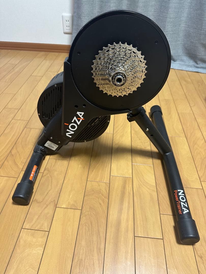 XPLOVA NOZA One スマートトレーナー シマノ11速スプロケット付き