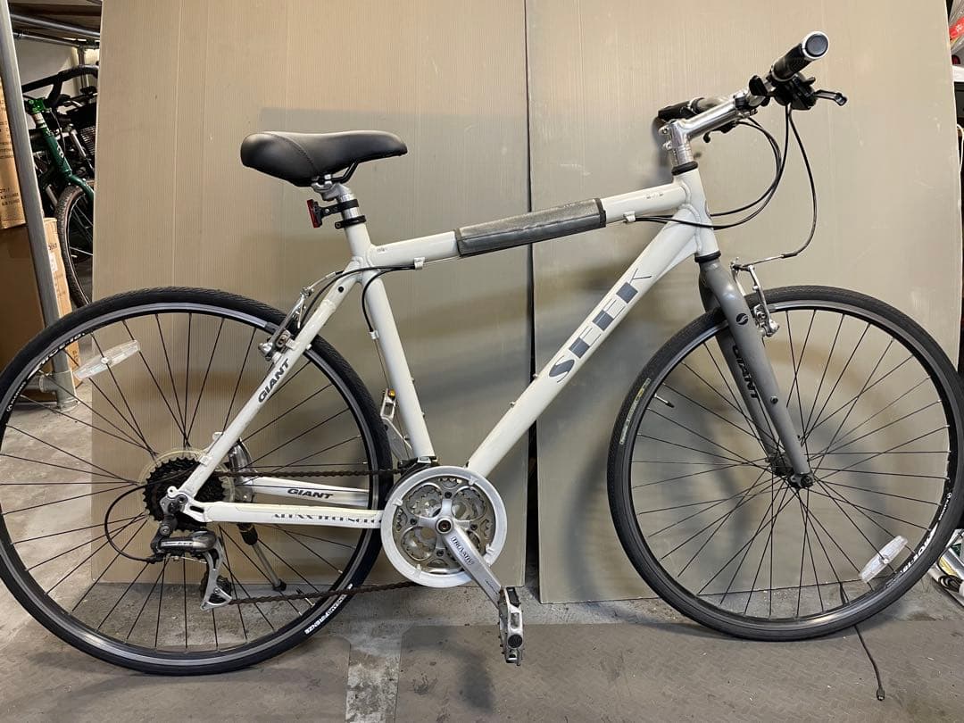 GIANT SEEK クロスバイク 3x8s Lサイズ 点検整備済み GIANT SEEK クロスバイク 3x8s Lサイズ 点検整備済み 隠れた名車①