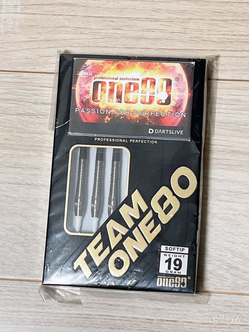 DARTSLIVE TEAM ONE80 & MOON JELLY ダーツセット