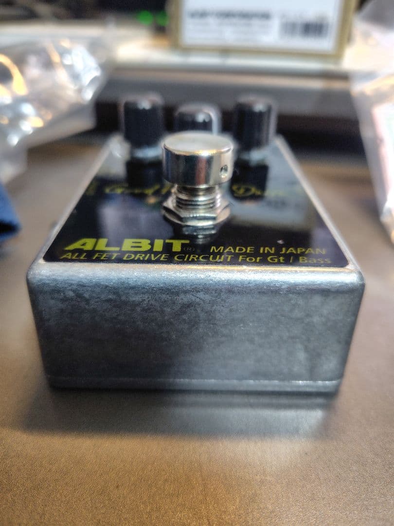美品】ALBIT GFD-1 ギター ベース 歪みエフェクター - メルカリ