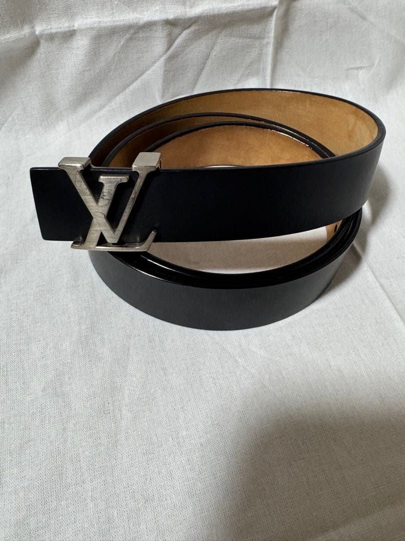 Louis Vuitton ブラックレザー ベルト 90 - メルカリ