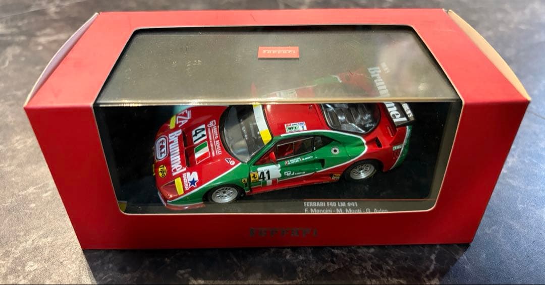 Ferrari F40 1/43スケール ミニカー