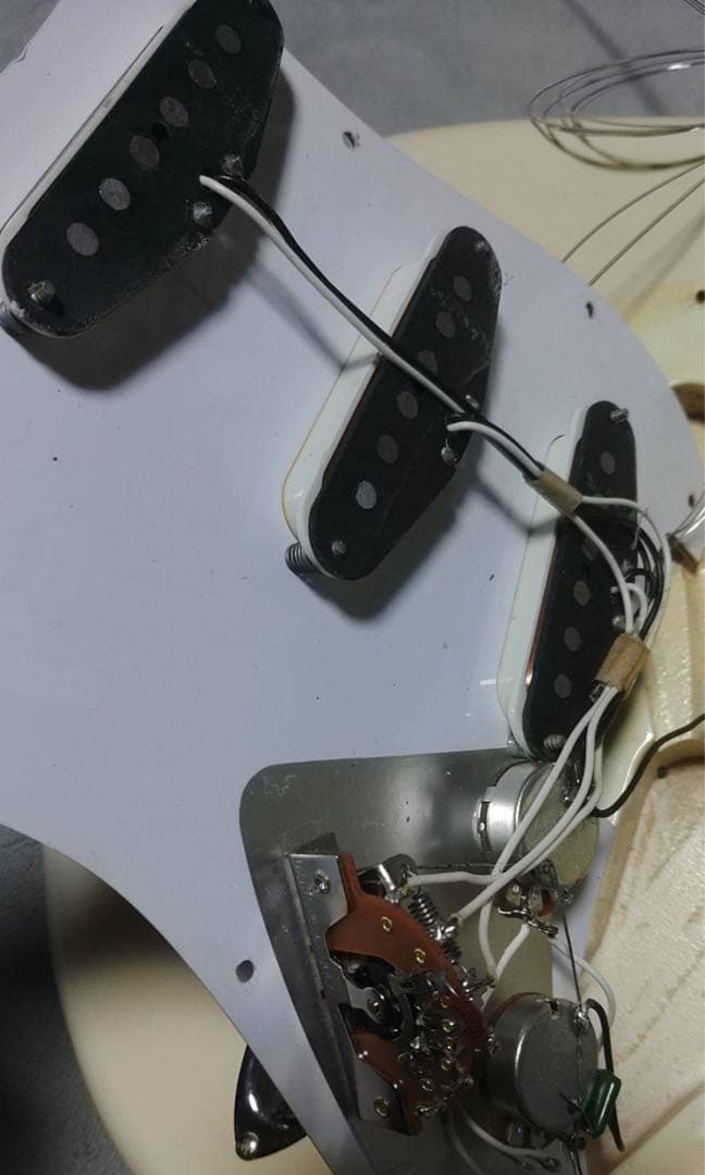 Fender Japan ST62-55 JVシリアル 84年 フジゲン製 希少 - メルカリ