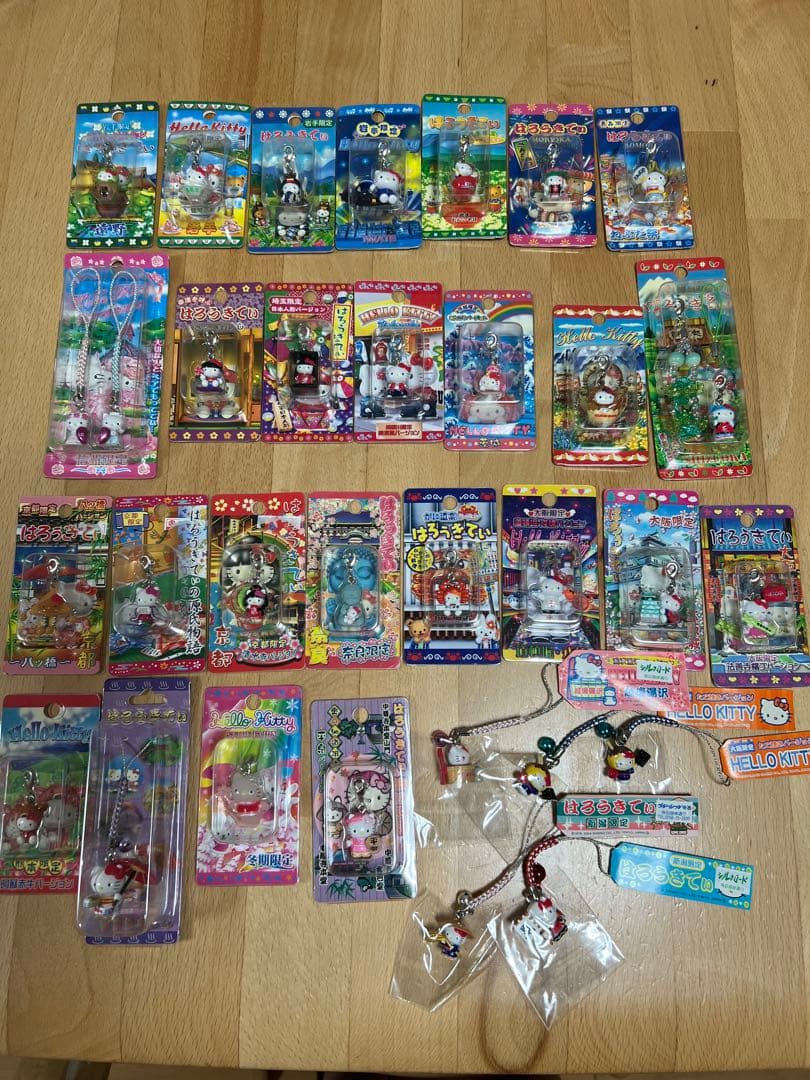 ご当地キティ⭐︎まとめ売り30個 【レア】ファスナーマスコット・ストラップ
