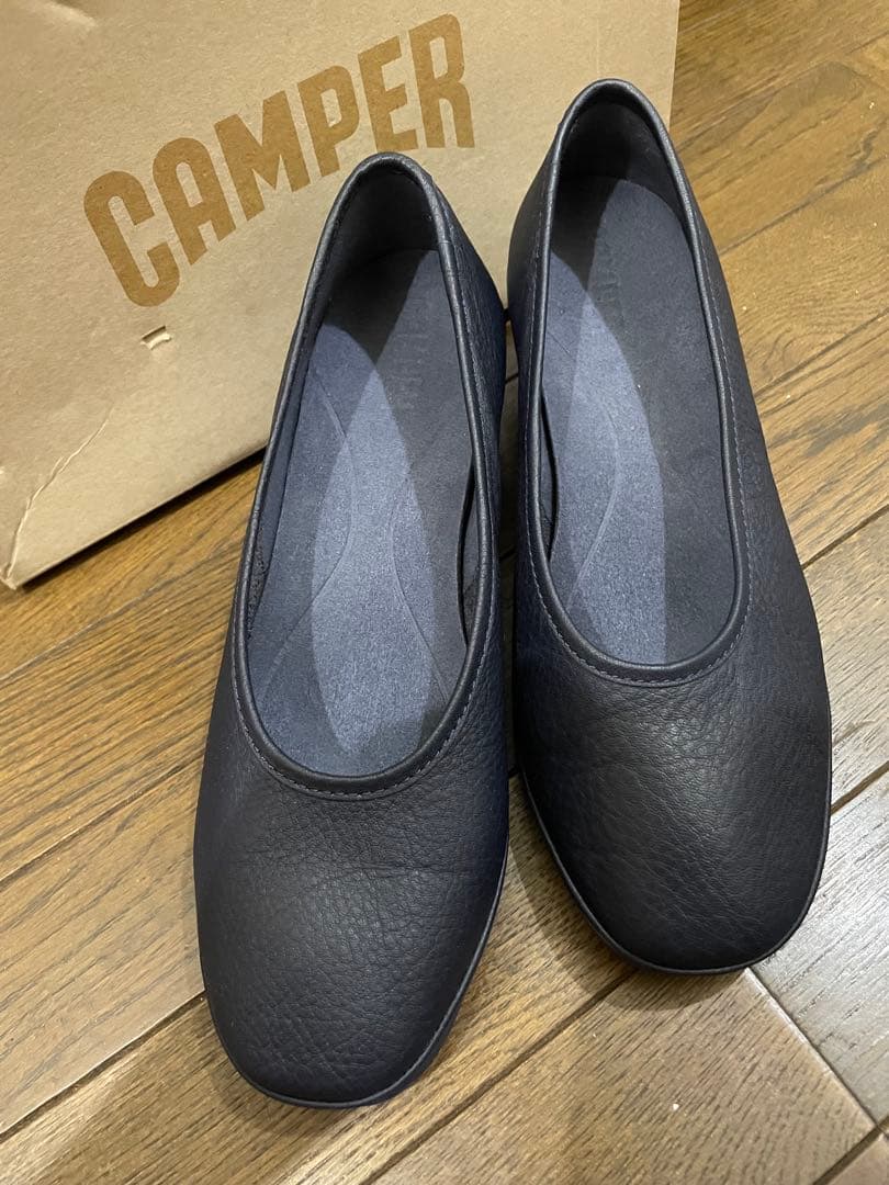 【専用】CAMPER(カンペール) ネイビーレザー　パンプス