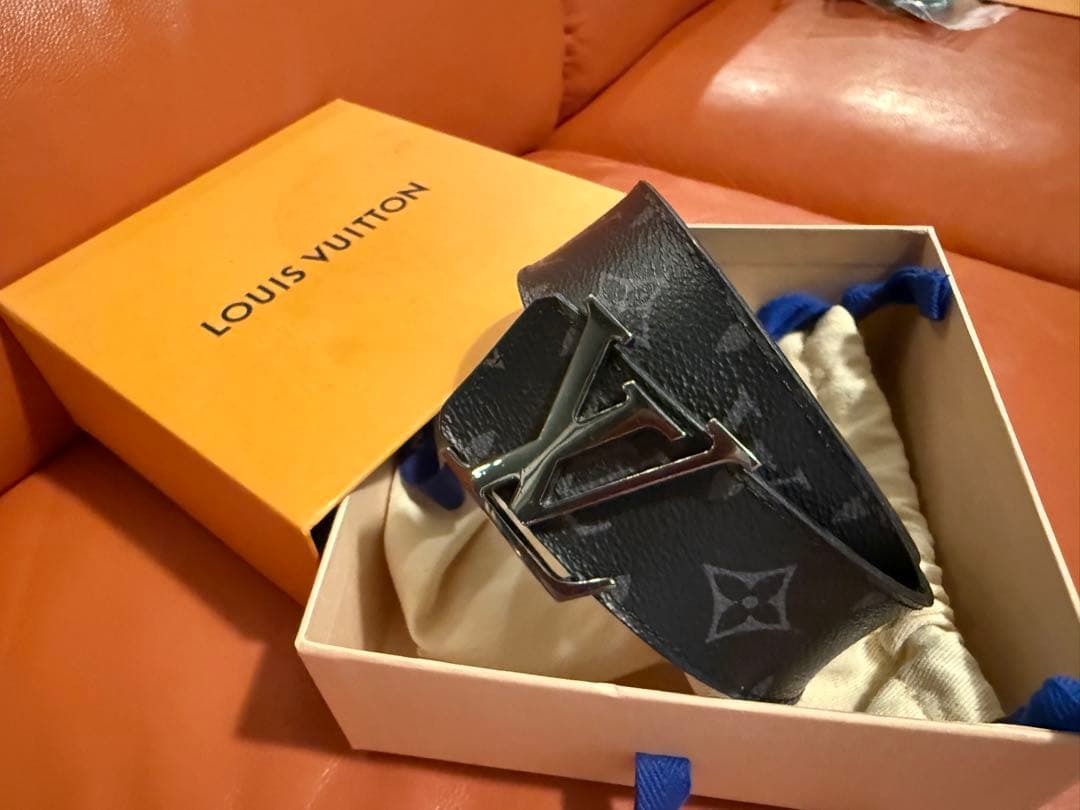 LOUIS VUITTON ダークブルーベルト