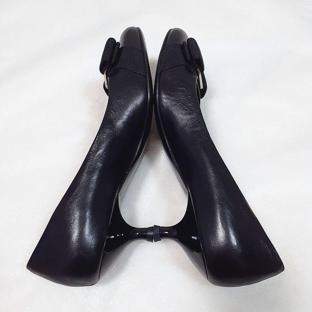 サルヴァトーレフェラガモ ヴァラリボン アーモンドトゥレザーパンプス 5.5D