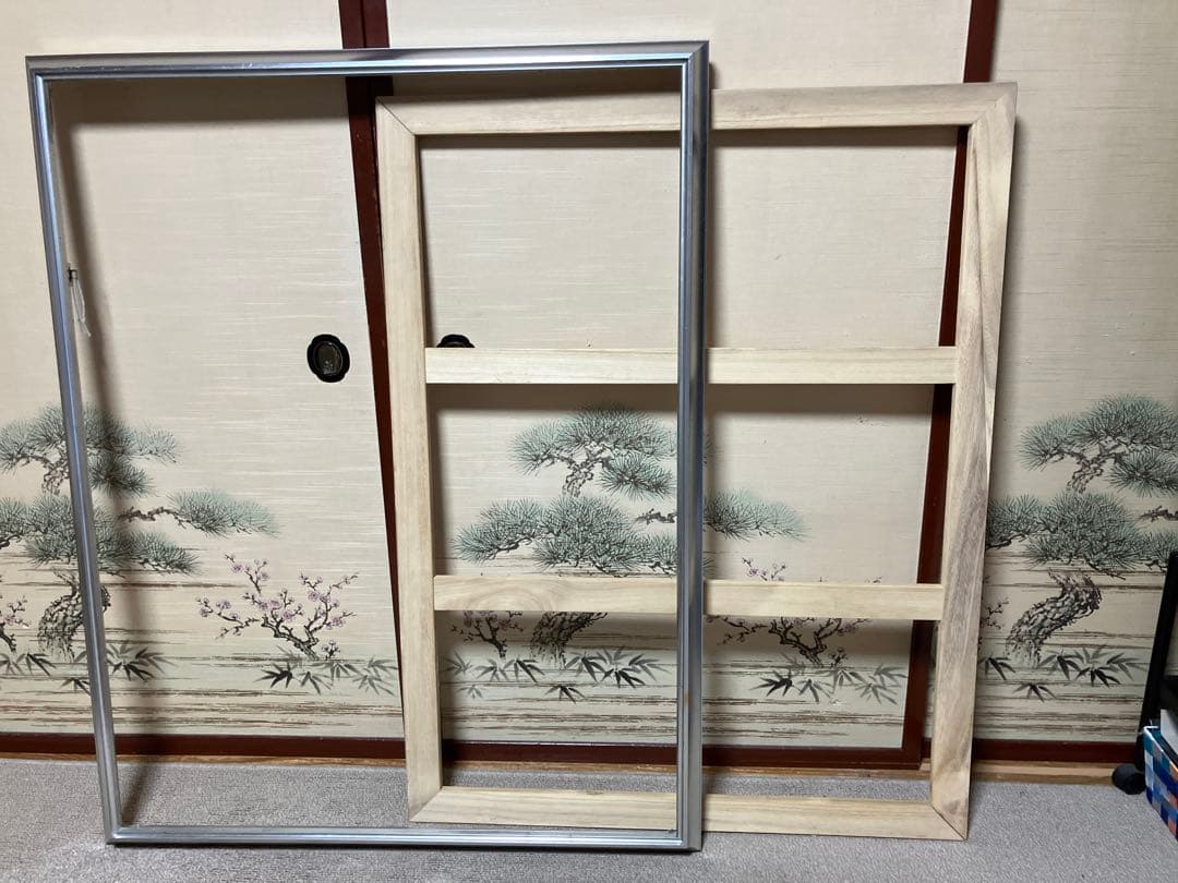 油絵、アクリル画用木枠とアルミ額50号Ｆサイズ2点中古品です。