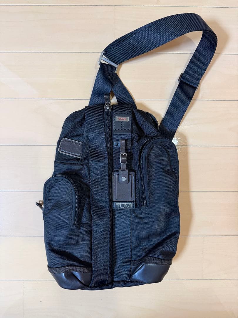 TUMI ボディバッグ ブラックxブラウン