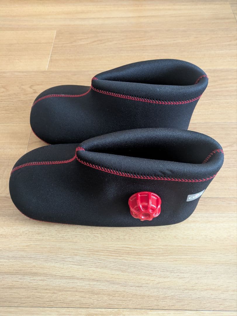 クロッツ 湯たんぽ ブーツ型 黒/赤