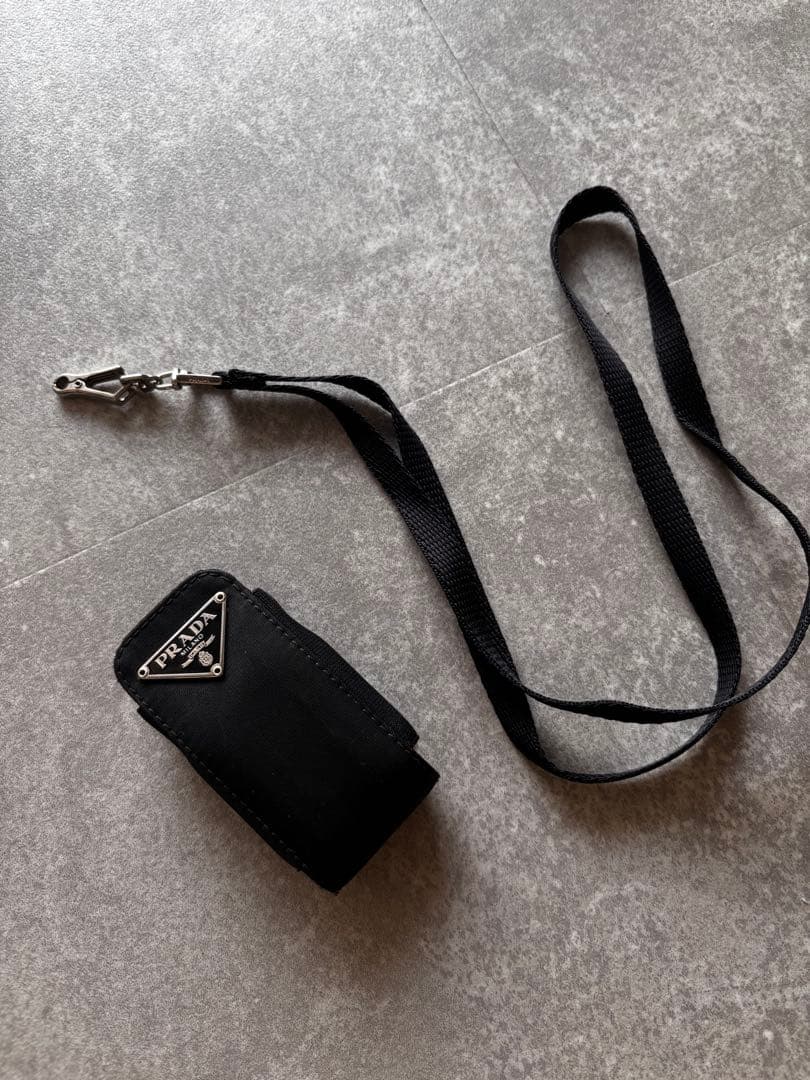 【正規品】プラダ PRADAナイロン iQOSAirPodsケース 三角ロゴ 黒