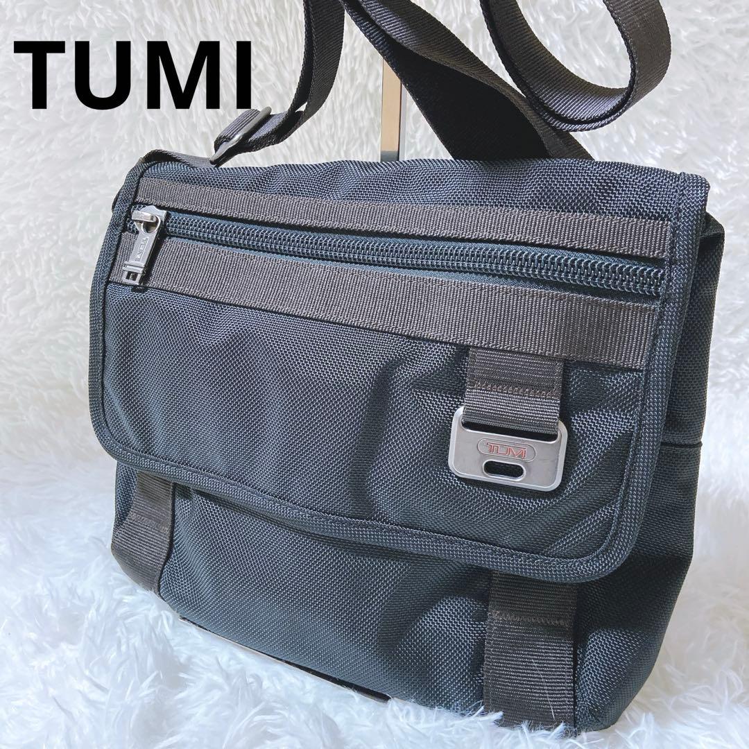 美品⭐️トゥミ　メッセンジャーバッグ　クロスボディーバッグ　ミニ　ブラック　黒