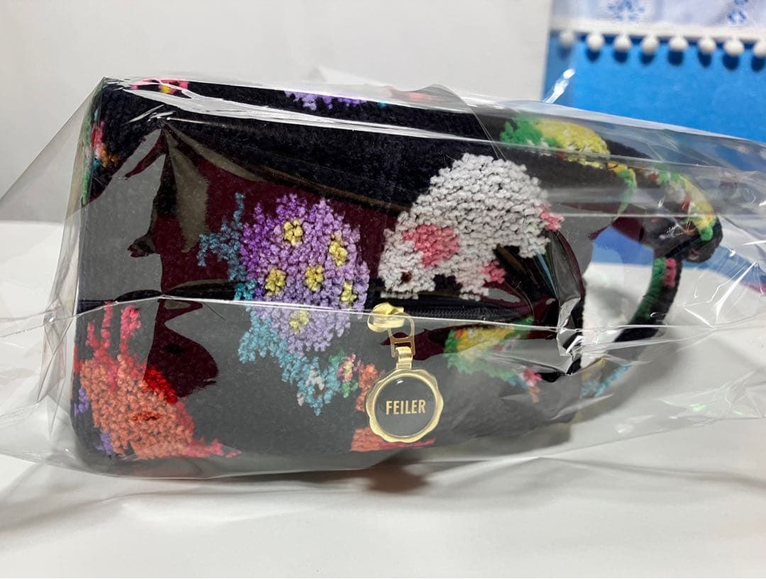 限定品☆新品】FEILER＆神崎恵さん♡コラボのミニキューブバッグ