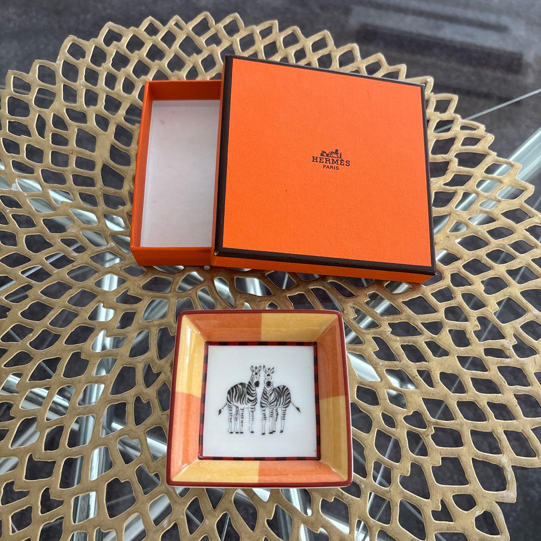 エルメスミニプレート HERMES（エルメス） 【LaGアウトレット】HERMES ミニプレート Petit